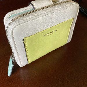 Small Coach Wallet in White with citrine and mint.